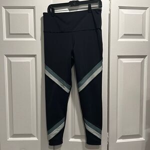 Onzie Black & Green Athletic Leggings, Size XL